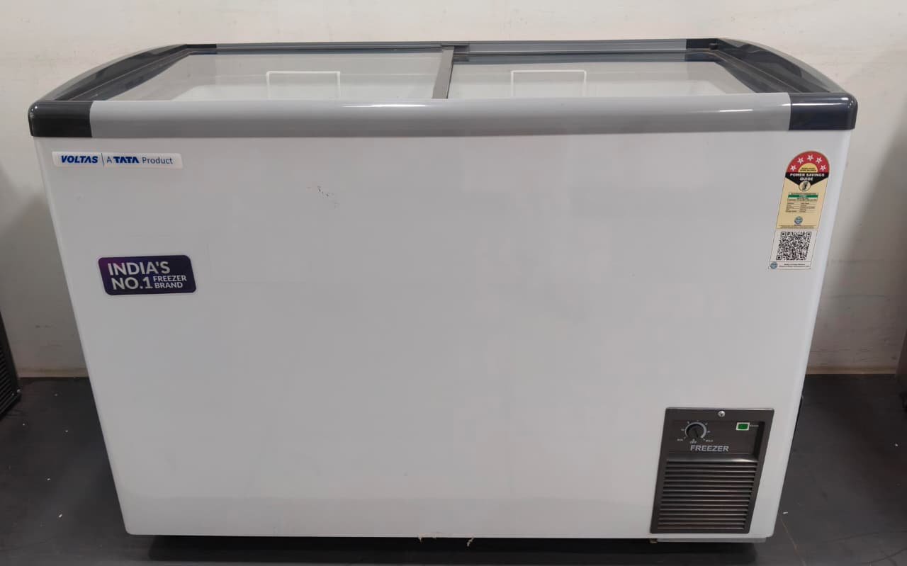VOLTAS DFREEZE GT340GA5-W
